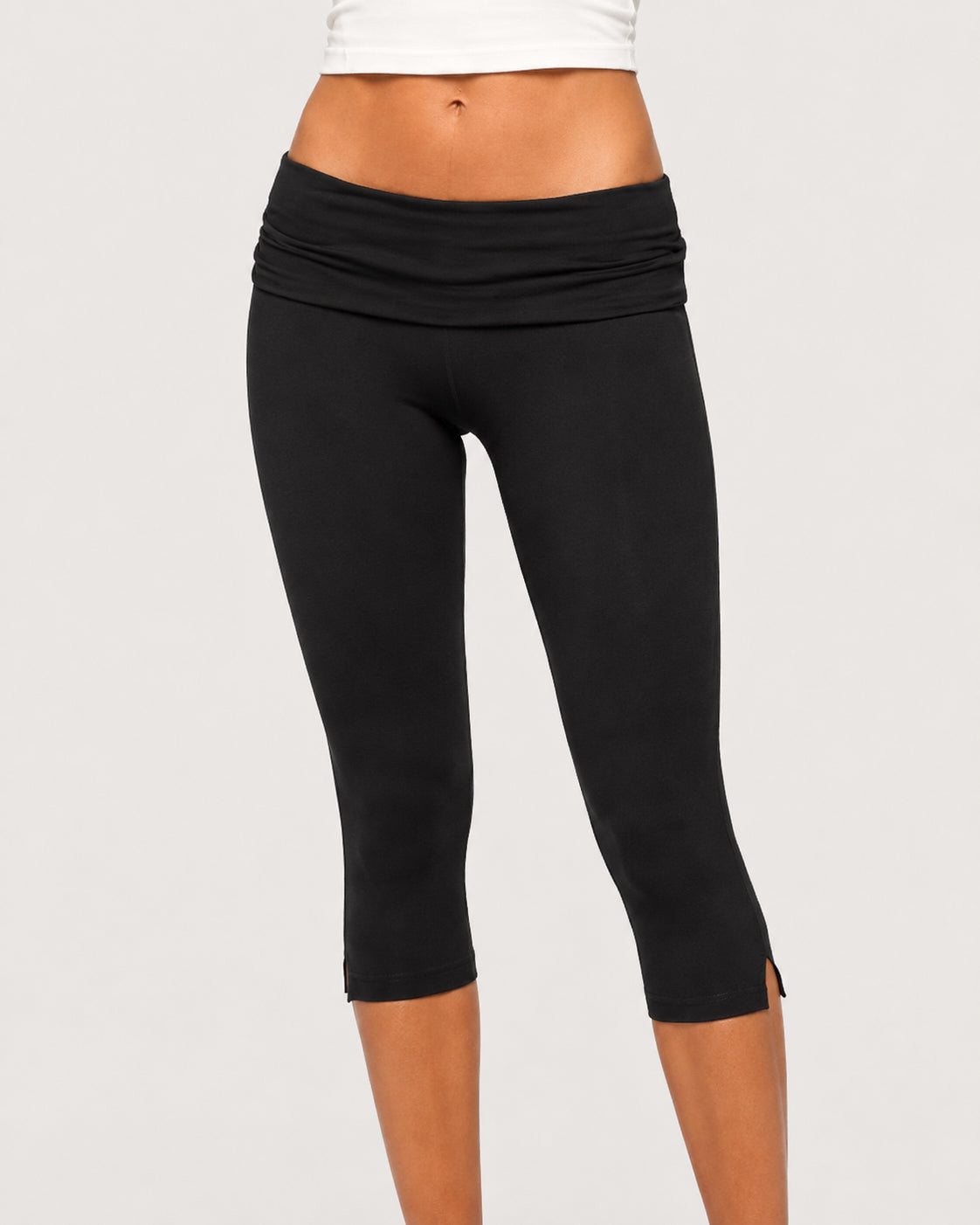 Lira Capri Yoga Pants - Black